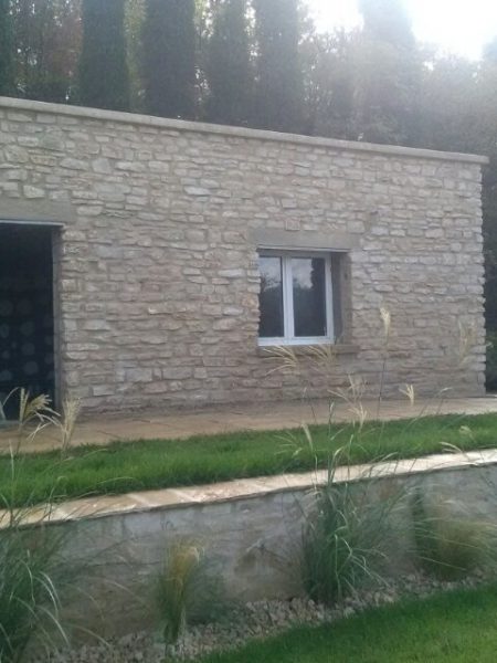 transformation d'une habitation avec un habillage pierres naturelles en drôme provençale apr La Pierre d'Uzel.