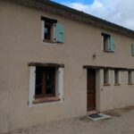 gîte à rénover avant travaux imitation pierre à bourdeaux dans la drôme par la pierre d'uzel.
