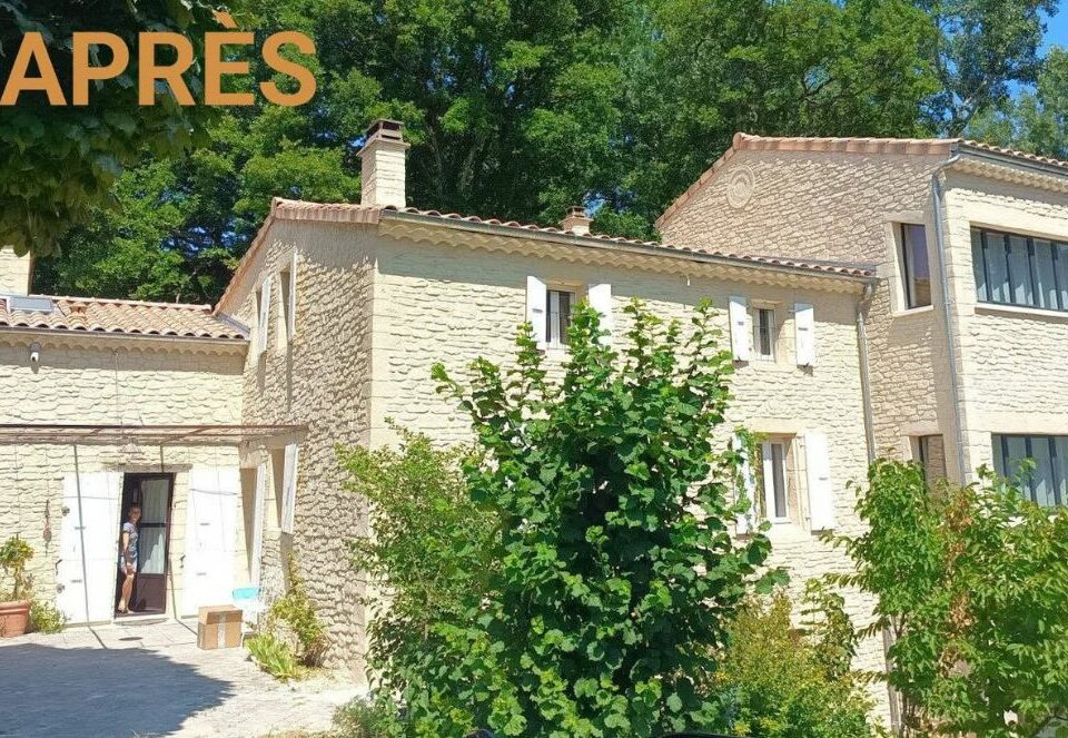 Magnifique transformation en mas provençal par la Pierre d'Uzel à Poet Laval, drome du sud.