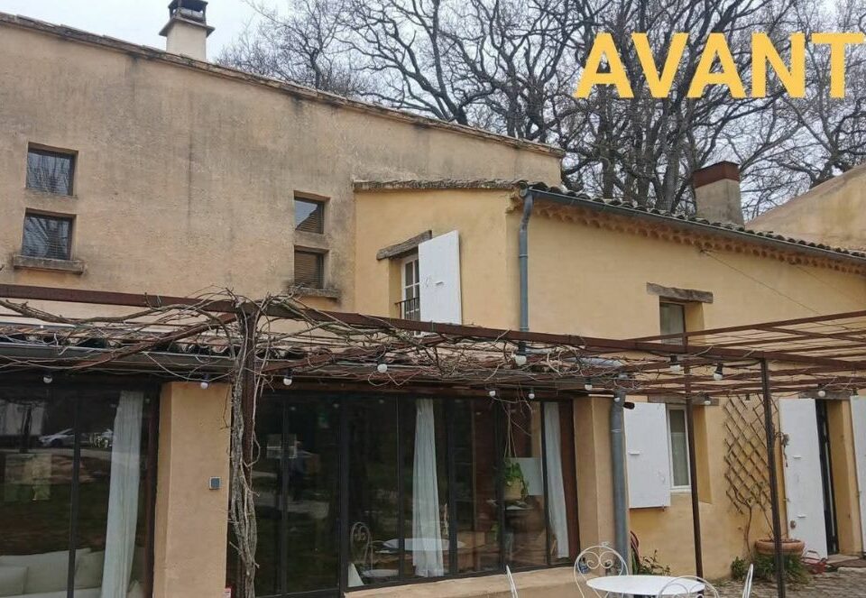 maison avant transformation mas provençal à Poet Laval drome du Sud.